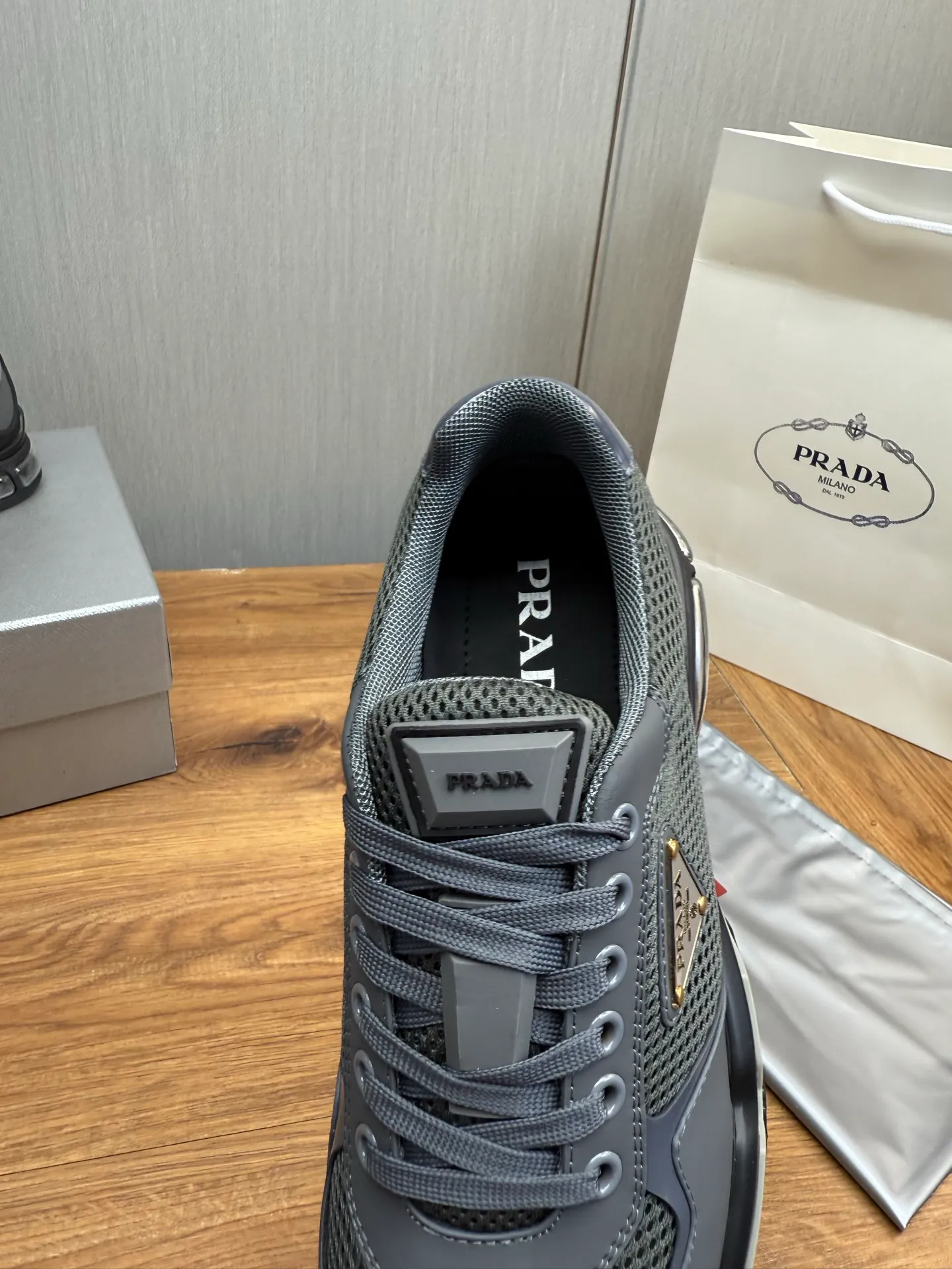 Men's shoes 💰660💰 [PRADA] Men's shoes are popular in the counter, high-quality shipments ✔️Official website synchronization, original imported cowhide with comfortable mesh + cowhide lining, 1⃣️:1⃣️reproduction, original factory air-cushioned original sole, 38-45